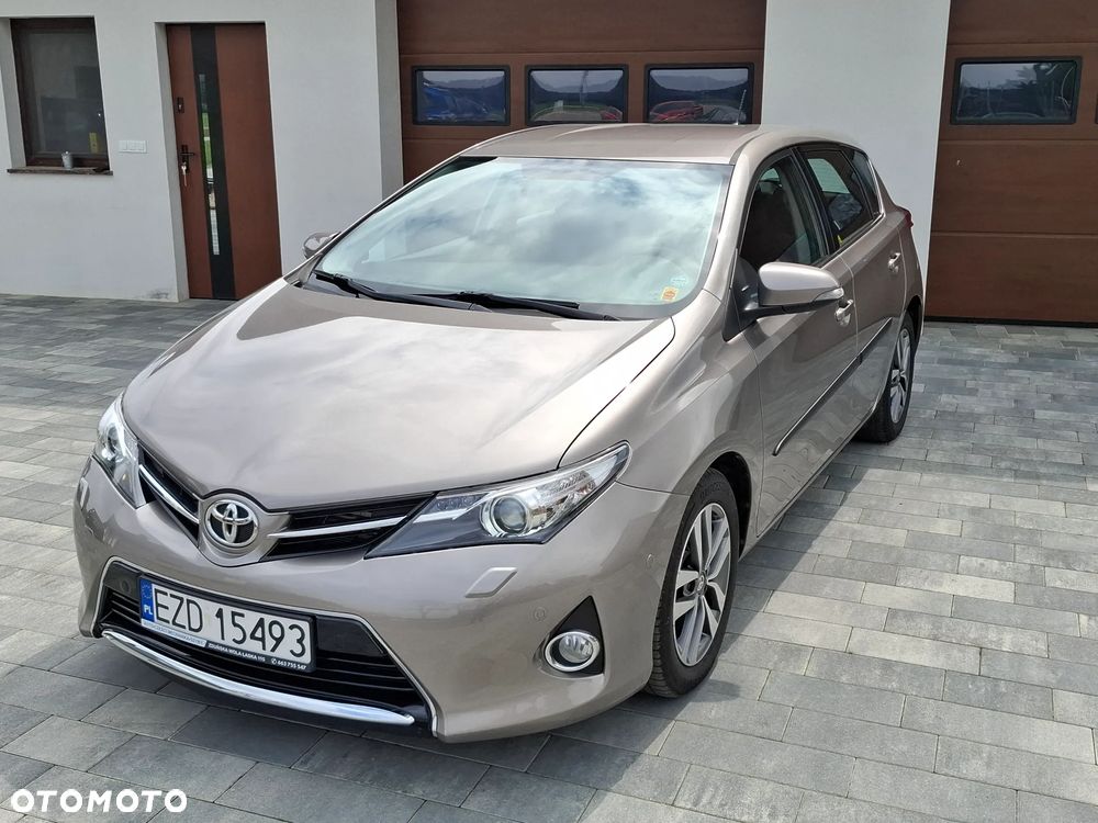 Toyota Auris 2.0 D-4D Executive - 2