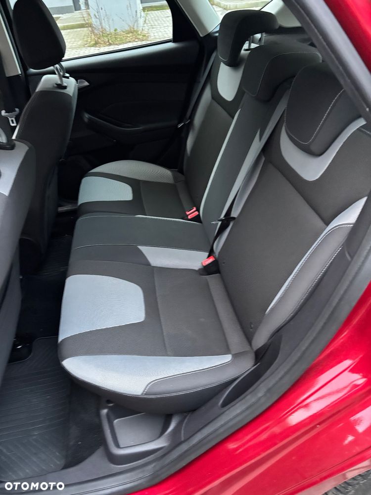 Ford Focus 1.6 Edition - 10