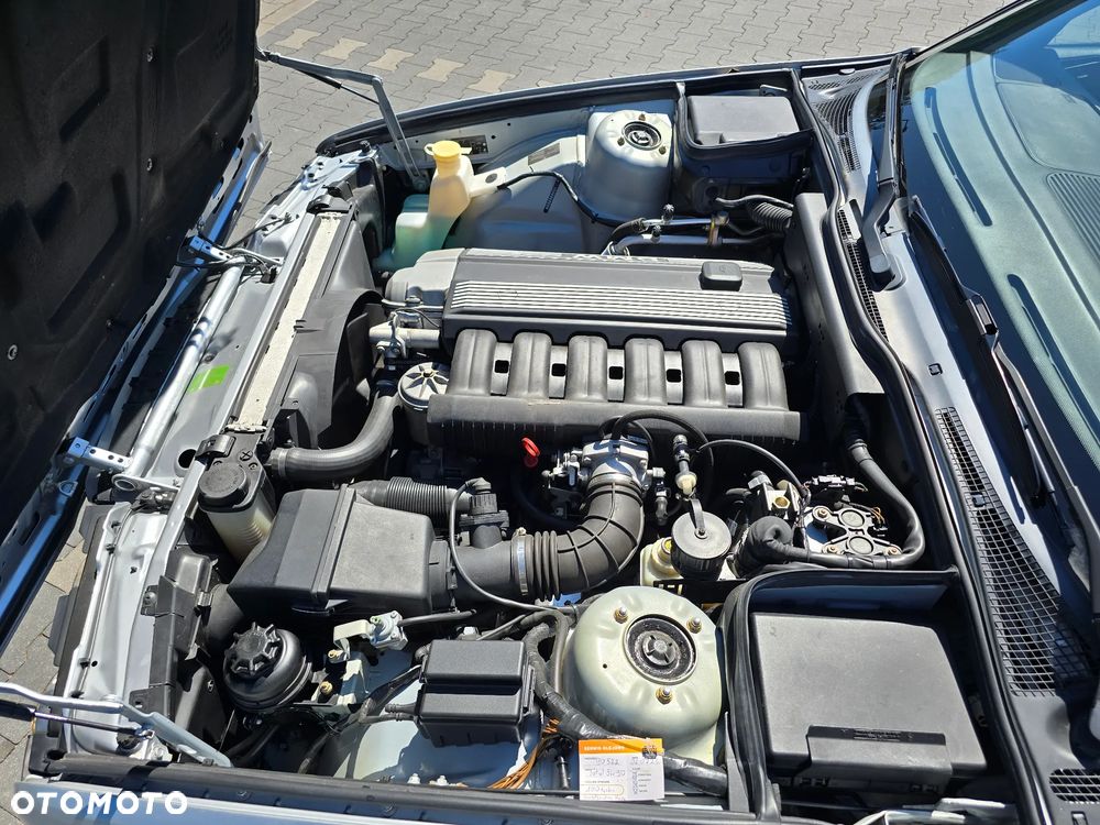 BMW Seria 5 525i - 12