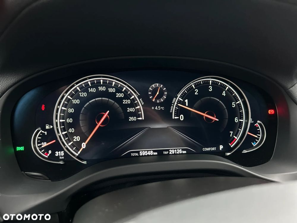 BMW X3 xDrive20i GPF Advantage - 18