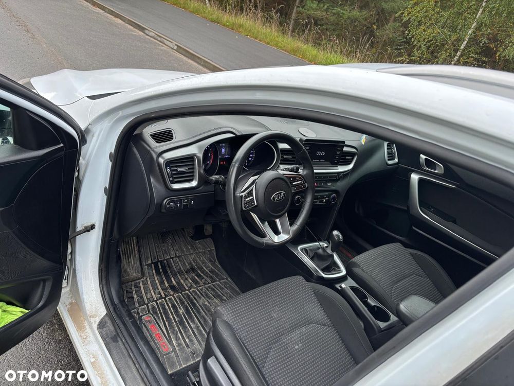 Kia Ceed - 5