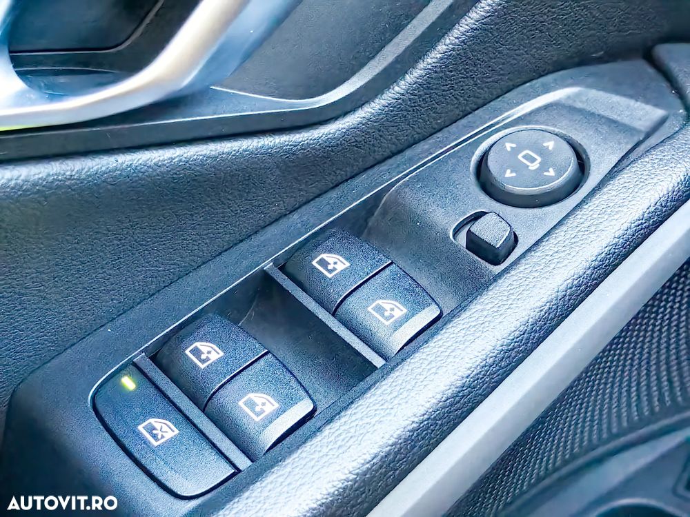 BMW Seria 3 320e AT PHEV - 29