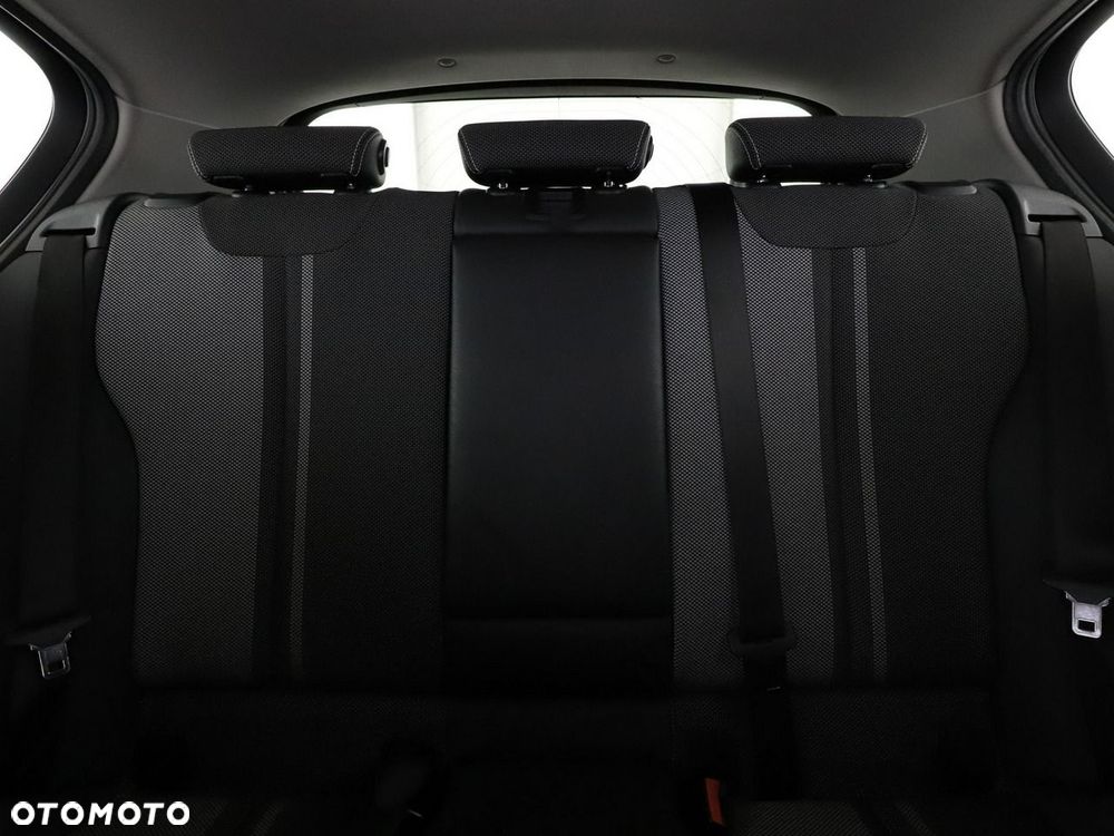 BMW Seria 1 118d Edition Metropolitan - 19