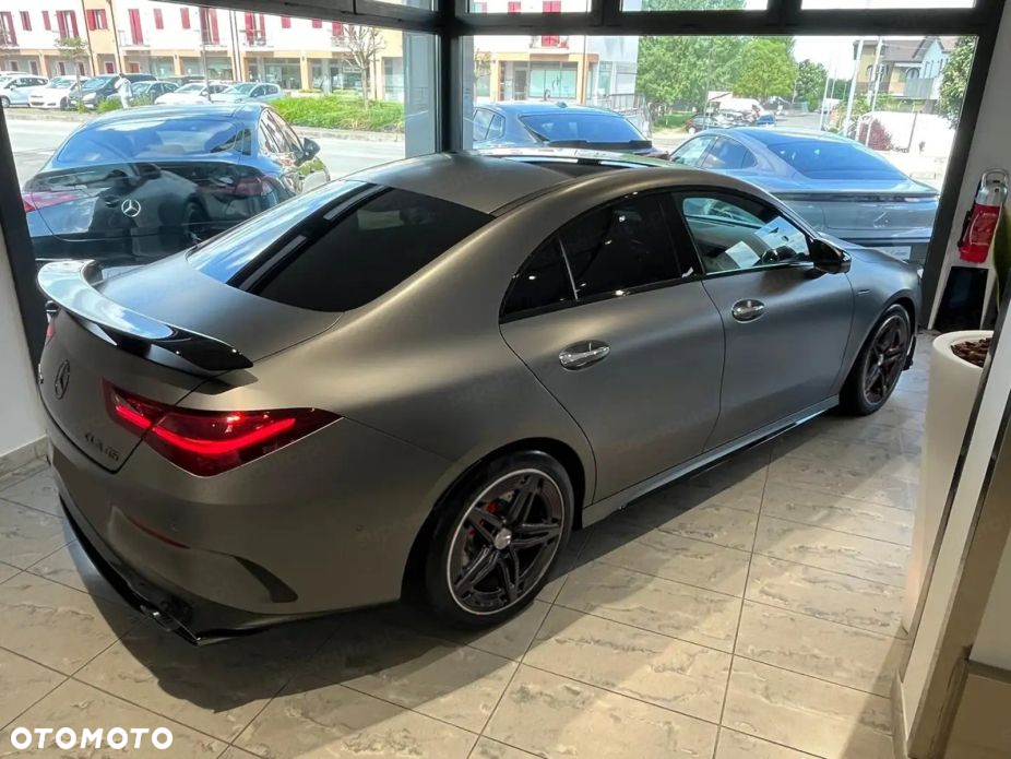 Mercedes-Benz CLA AMG 35 4-Matic 7G-DCT - 2