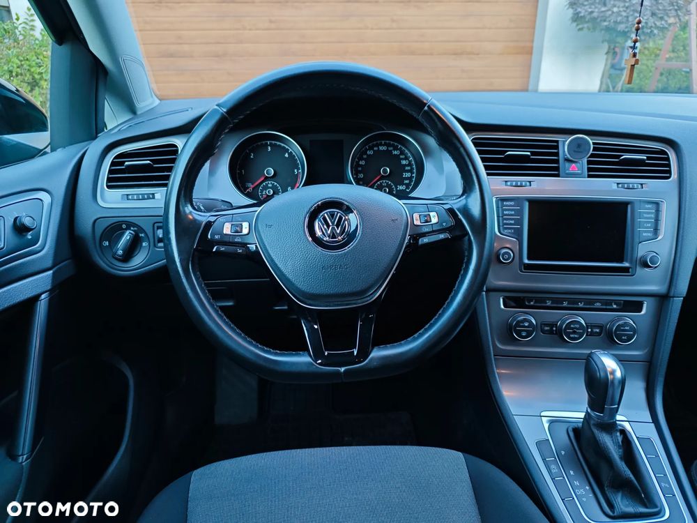 Volkswagen Golf 1.6 TDI BlueMotion Technology DSG Trendline - 16
