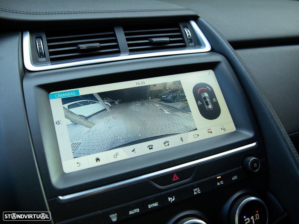 Jaguar E-Pace 2.0 i4D S - 32