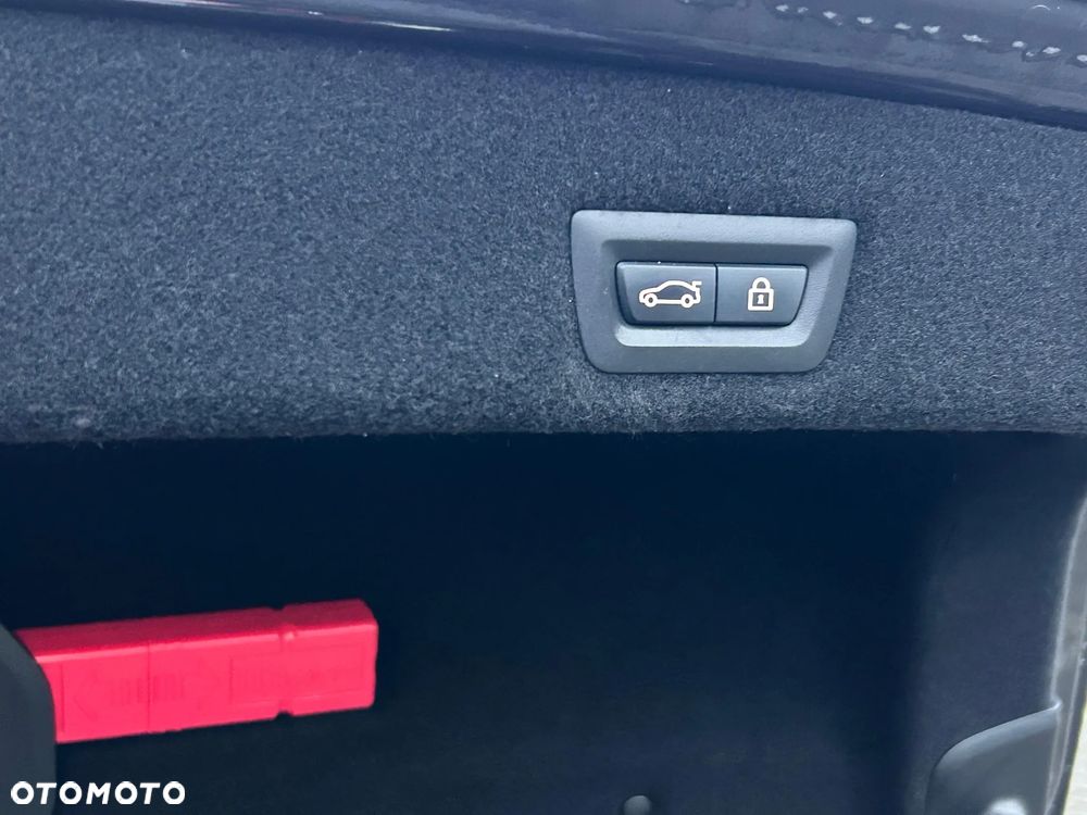 BMW Seria 7 750i - 39