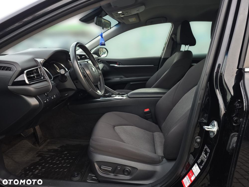 Toyota Camry 2.5 Hybrid Comfort CVT - 13