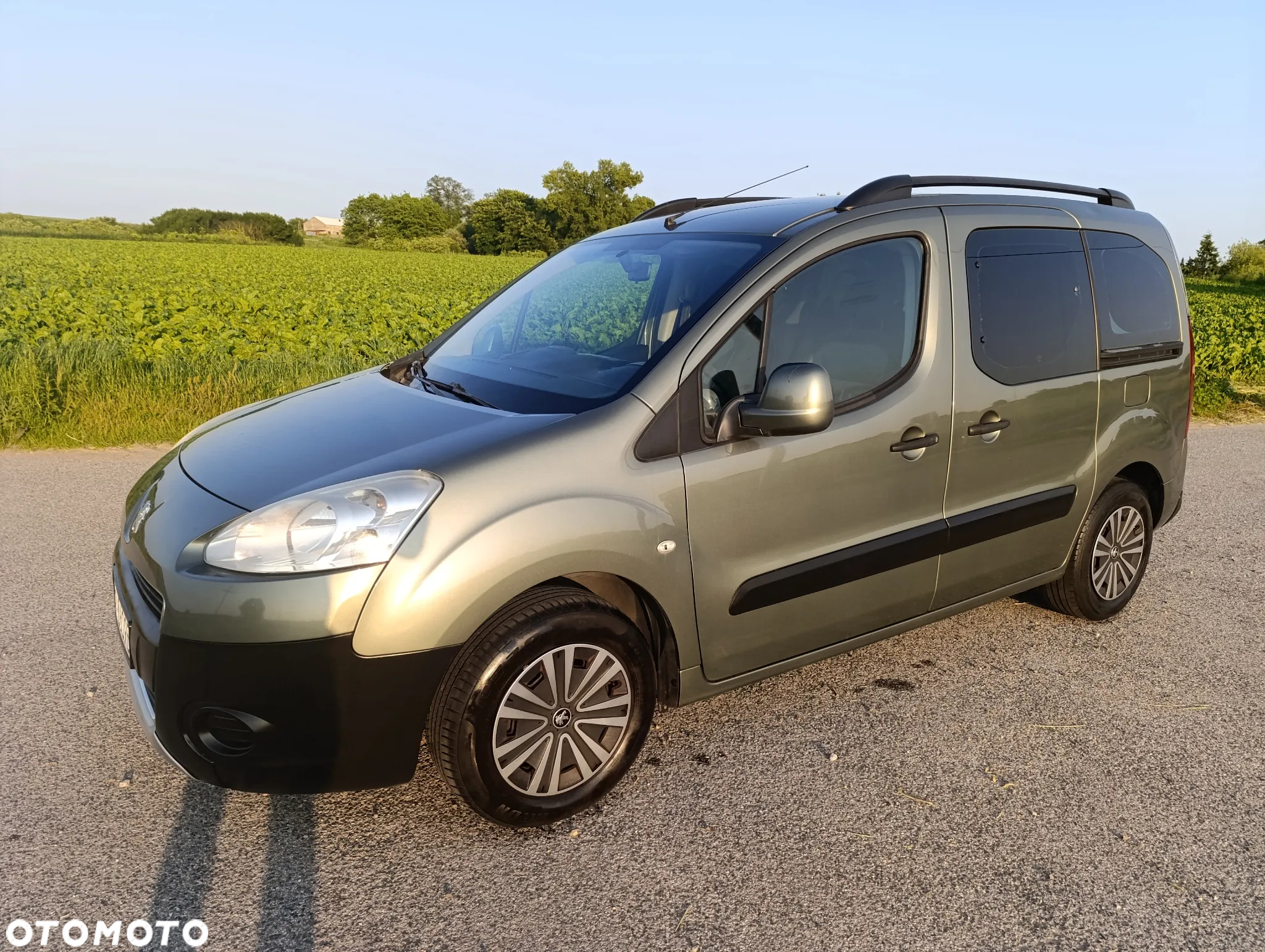 Peugeot Partner Tepee HDi FAP 110 Tendance mit Familien-Paket - 2