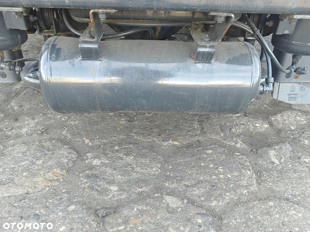 ZBIORNIK BUTLA POWIETRZA 30 L IVECO S-WAY - 2