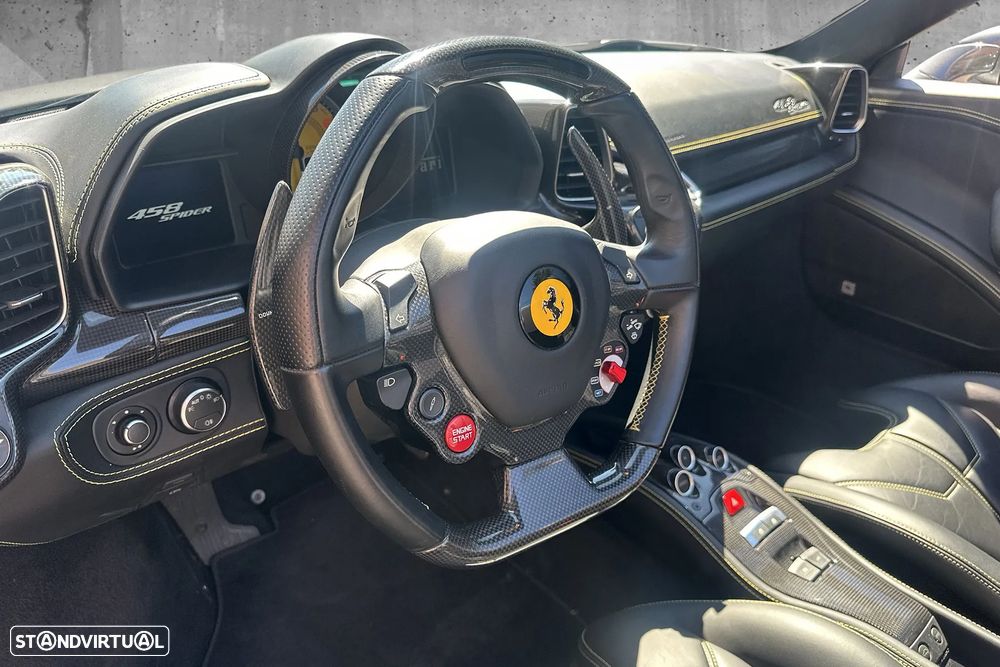 Ferrari 458 Italia Spider - 11