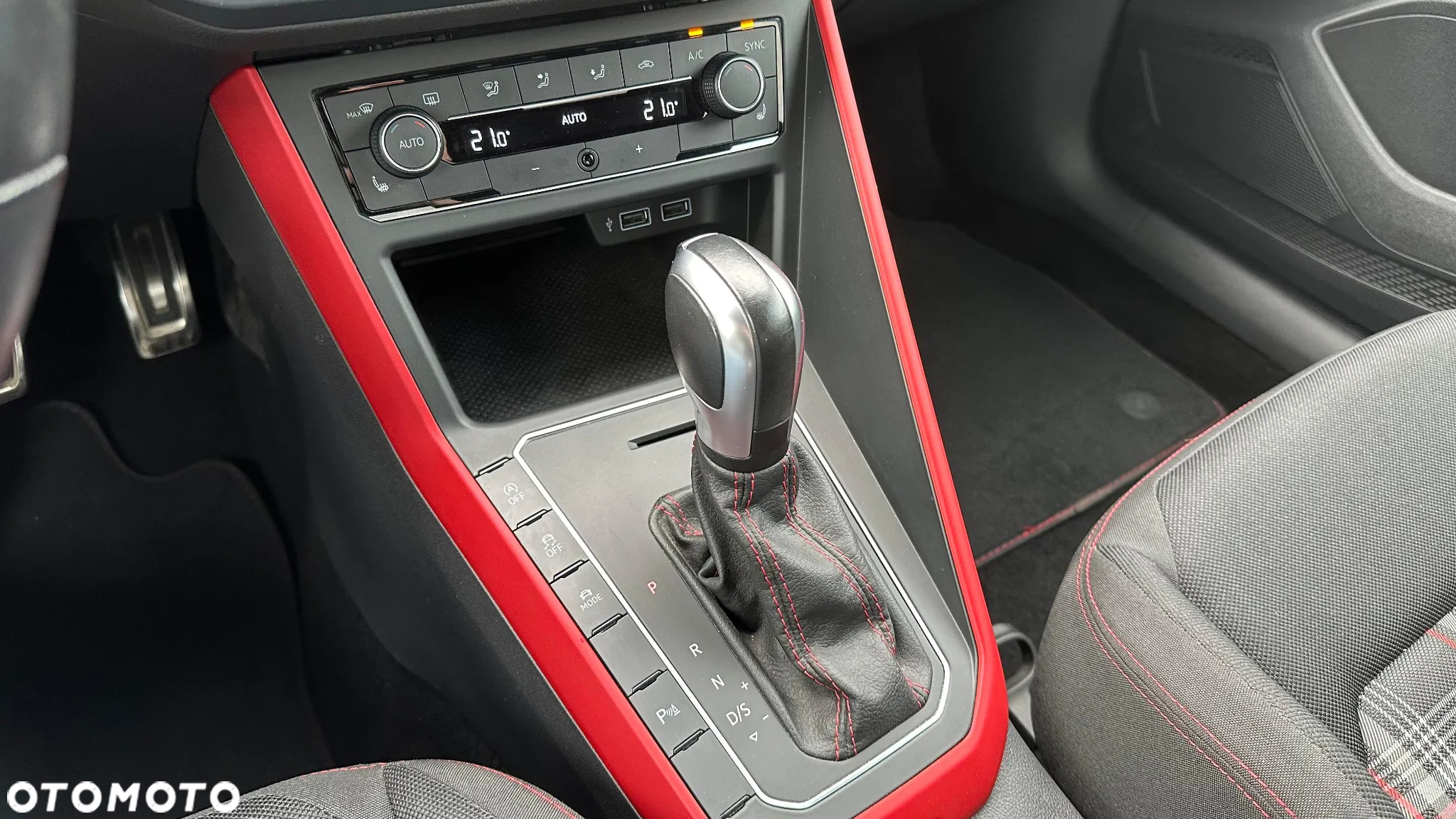 Volkswagen Polo 2.0 TSI GTI DSG - 22