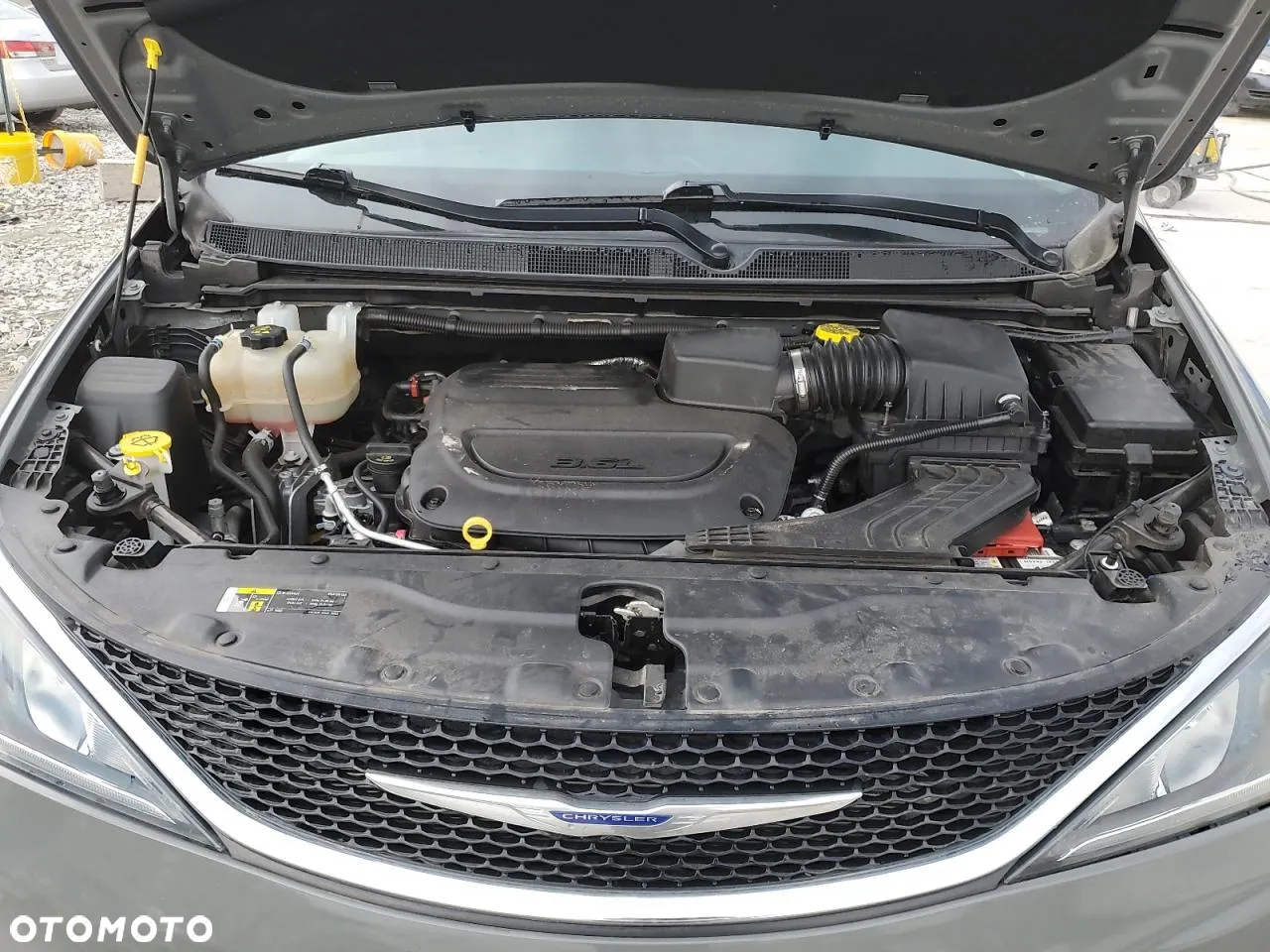 Chrysler Pacifica - 12