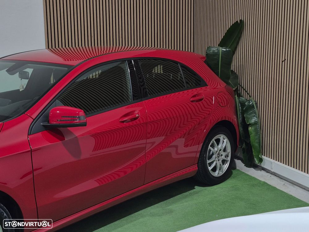 Mercedes-Benz A 180 2013 photo 4