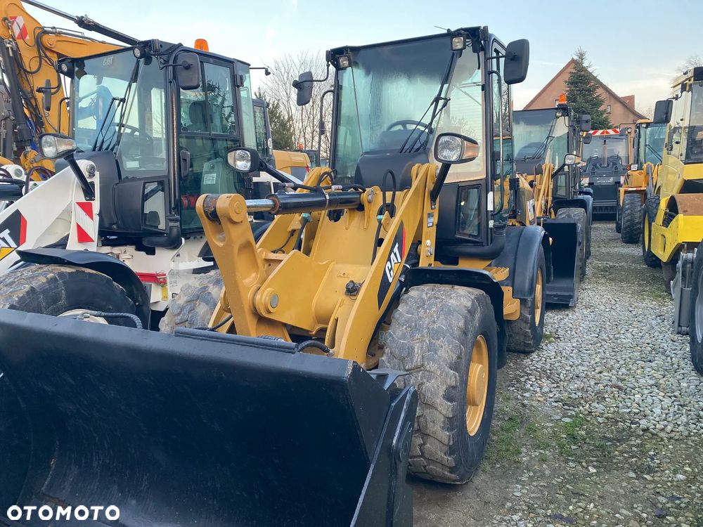 Caterpillar CAT 907H2, 6200 MTH, ŁYŻKA OTWIERANA + WIDŁY, z NIEMIEC, - 3