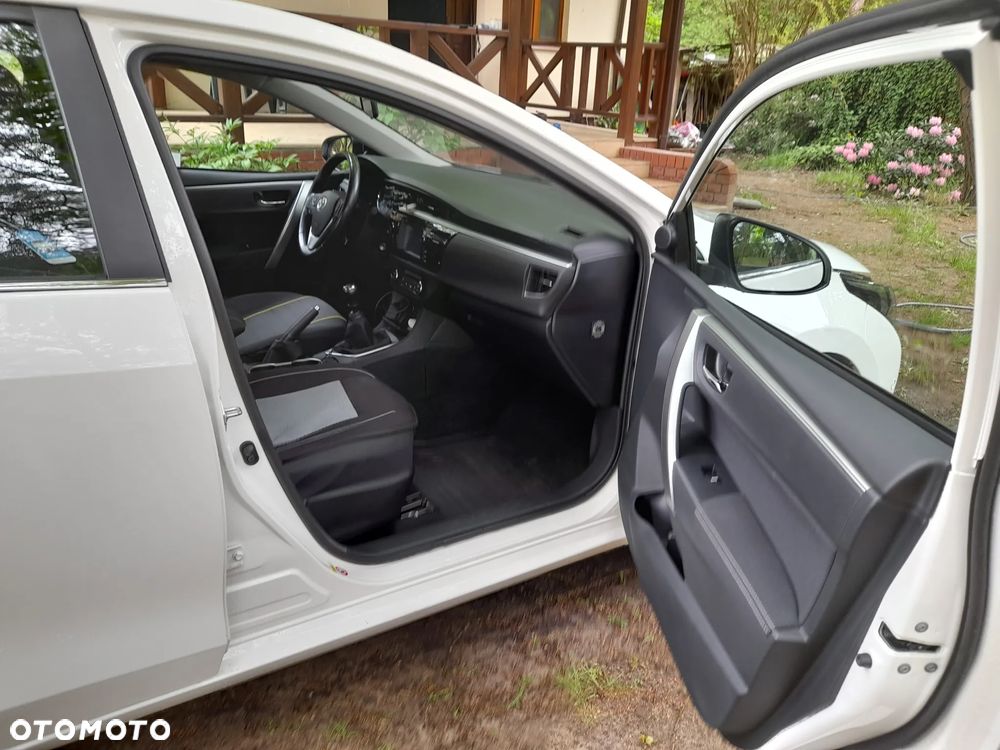 Toyota Corolla 1.6 Premium EU6 - 25