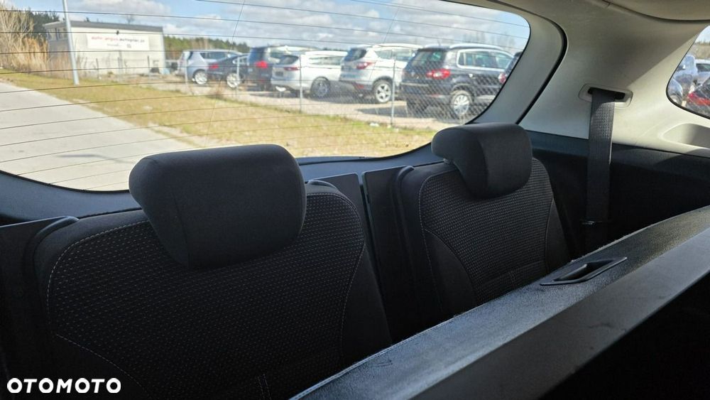 Opel Zafira - 22