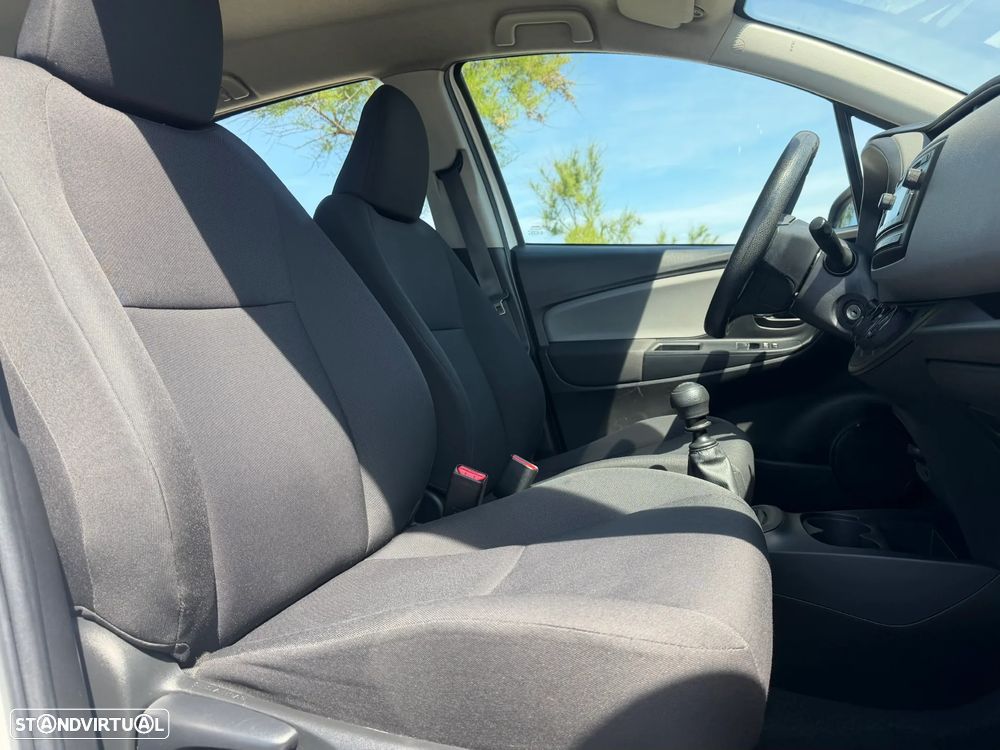 Toyota Yaris 1.4 D-4D ACtive+AC - 8