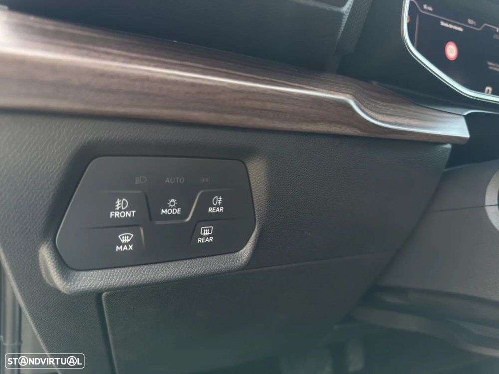 SEAT Leon 1.4 e-Hybrid Xcellence DSG - 25