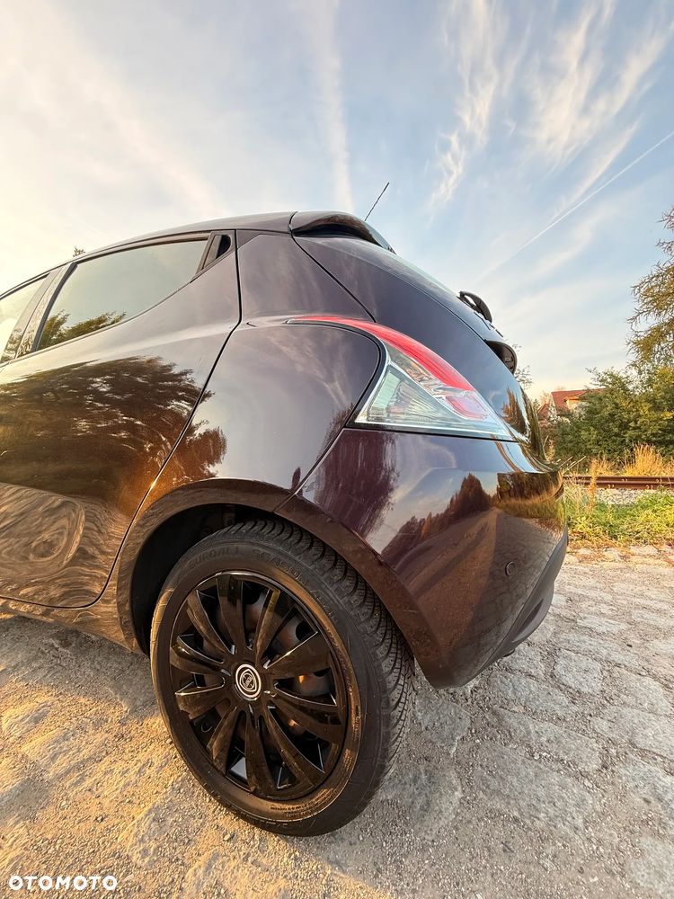 Lancia Ypsilon 1.2 8V Elefantino S&S - 15