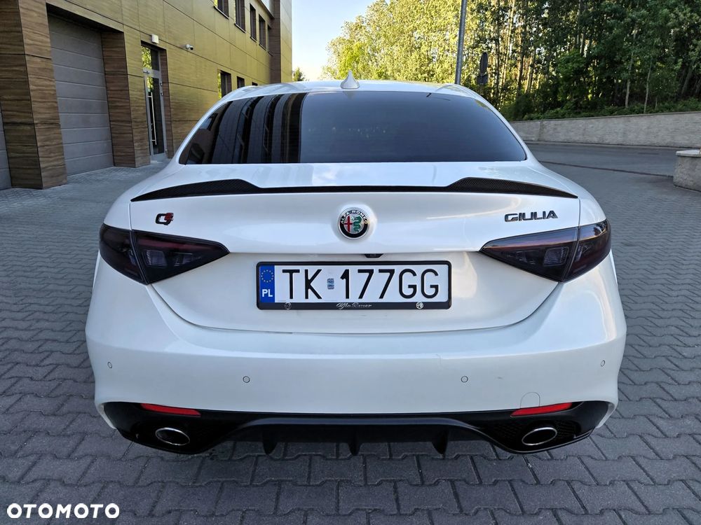 Alfa Romeo Giulia 2.0 Turbo 16V AT8 Veloce Ti - 6
