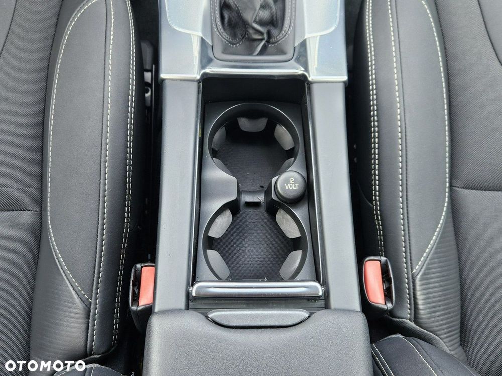 Volvo V60 D4 R-Design Momentum - 31