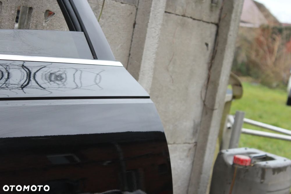 DRZWI TYLNE PRAWE AUDI A4 B9 AVANT LY9T 2017 - 15