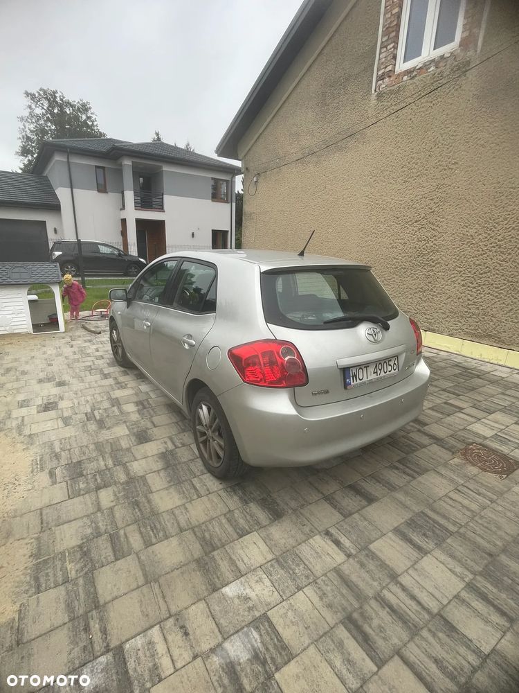 Toyota Auris 2009 photo 5