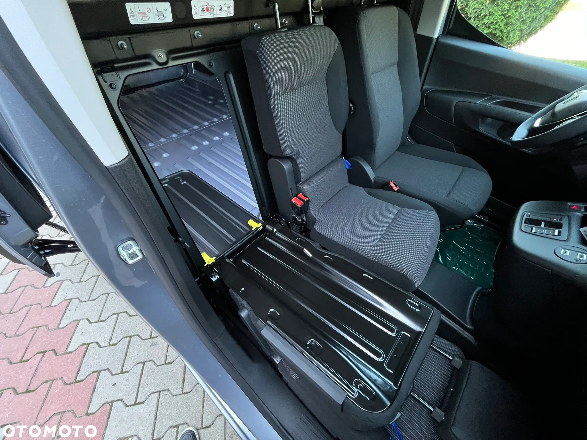 Peugeot PEUGEOT PARTNER | AUTOMAT | L2 950kg | 1.5 Diesel S&S 130 KM EAT 8 | OD RĘKI - 29