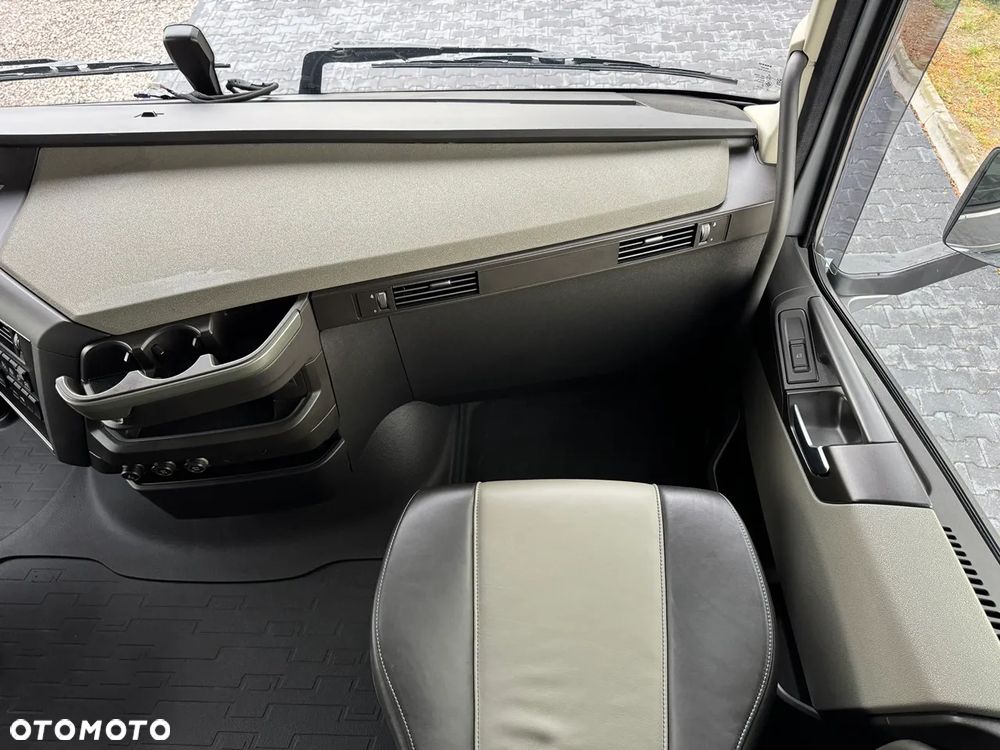 Volvo FH 500 /6X4 /BEZ I-SAVE/PODNOSZONA OŚ/REGULOWANE SIODŁO/CAŁE NA PODUCHACH/ RETARDER / Z NIEMIEC - 29