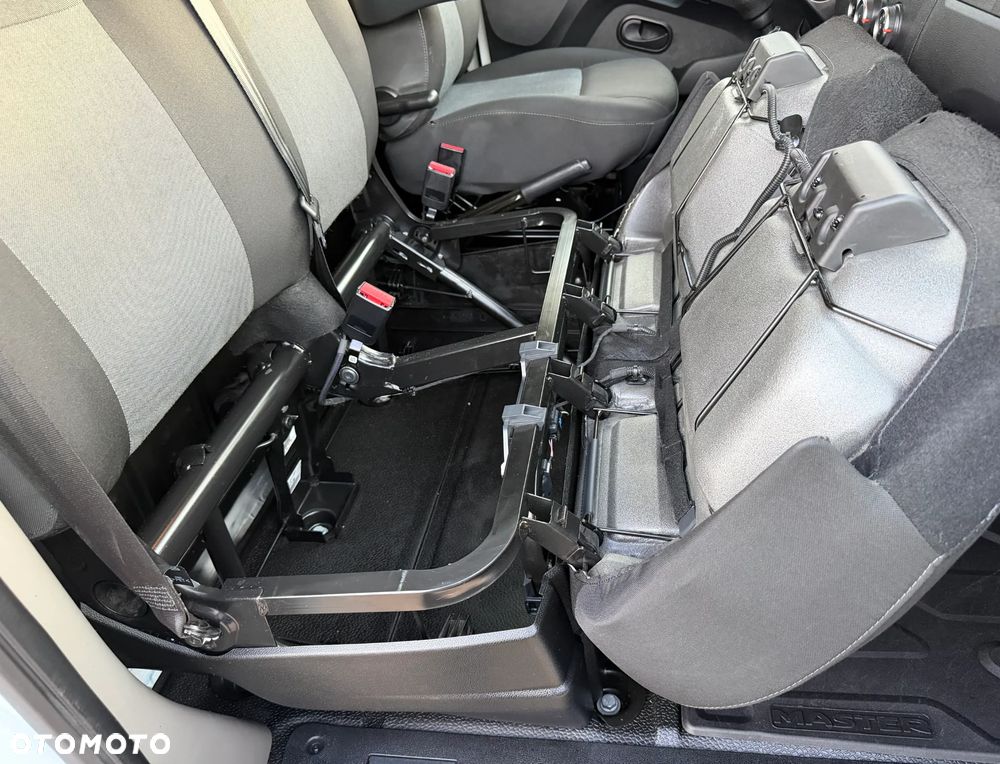 Renault MASTER L3H2 MAXI WZMOCNIONY Zawieszenie poduszki pneumatyczne! MOCNY SILNIK 2.3DCI Rozrząd na ŁAŃCUCHU, Pełna zabudowa paki, Zawiasy drzwi tył 270' DMC3.5t Duża ładowność 1228Kg, HAK 2.5t, Homologacja VAT-1, Parktroniki, Minibar, Stolik EasyLife, Lustro WideView, Oświetlenie LED, Nawigacja, Tempomat, Halogeny, Pakiet Chrom Design, Szare wnętrze, Pełen SERWIS ASO RENAULT!! - 34