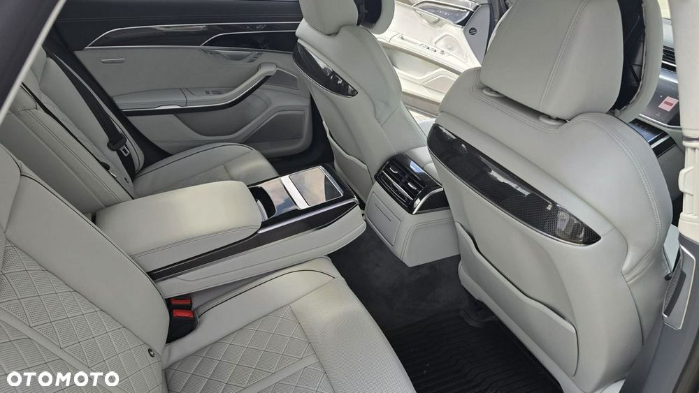Audi S8 - 20
