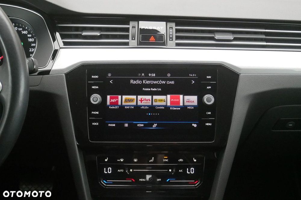 Volkswagen Passat Variant 1.5 TSI ACT mHEV Business DSG - 10