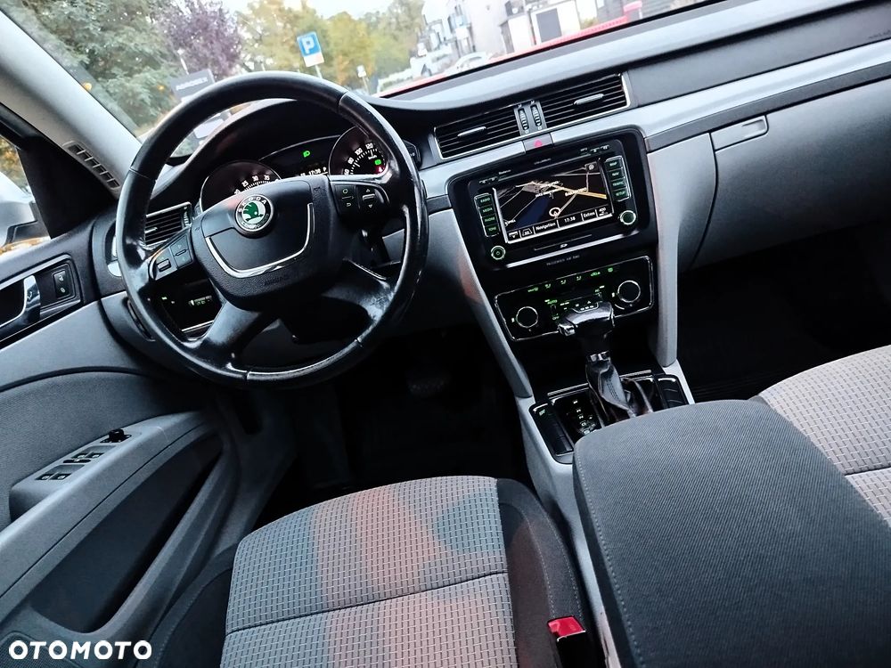 Skoda Superb 2.0 TDI DSG Exclusive - 37