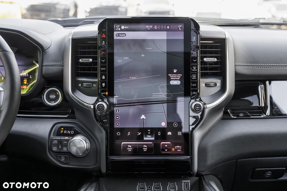 RAM 1500 Laramie Night Premium - 40