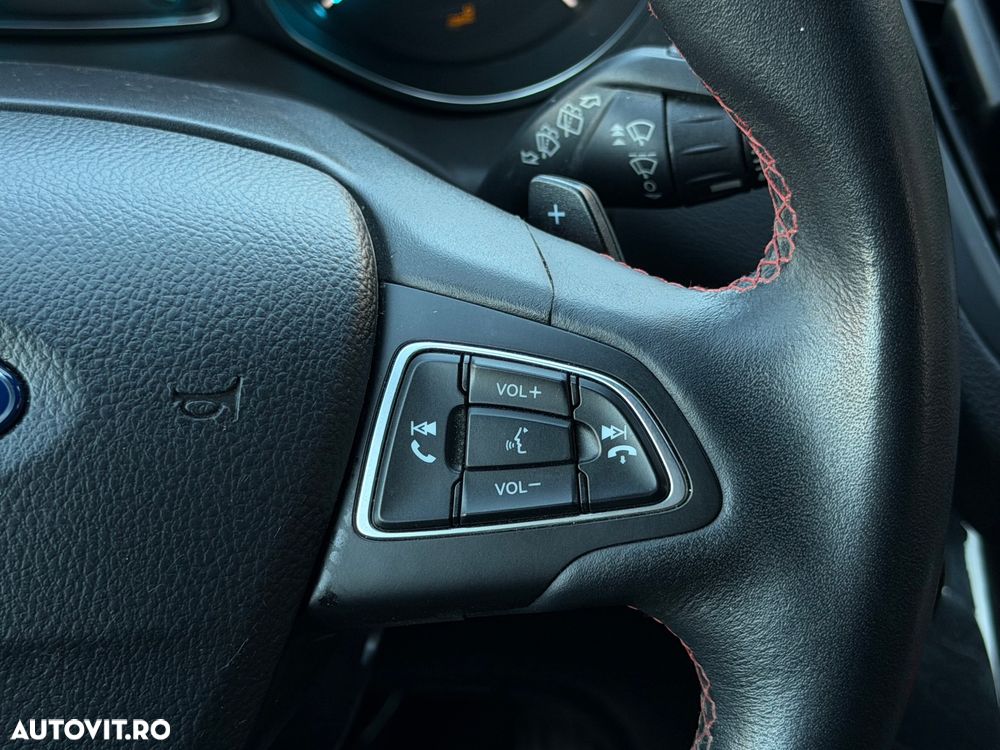 Ford Kuga 2.0 TDCi 4x4 Aut. ST-Line - 17