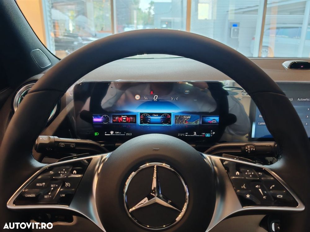 Mercedes-Benz GLA 180 d Aut. - 28
