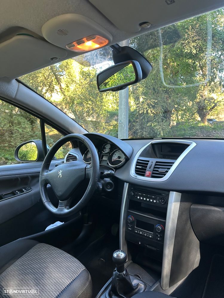 Peugeot 207 1.4 16V Sport - 26