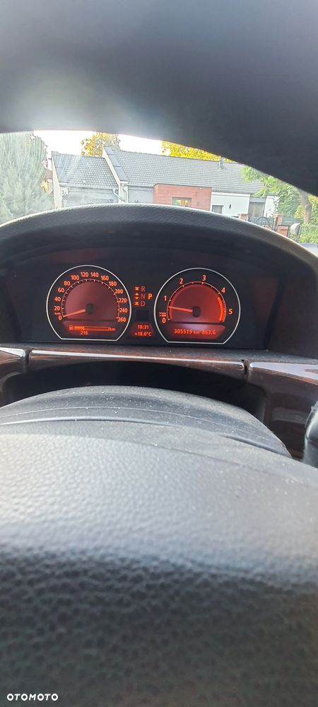 BMW Seria 7 - 10