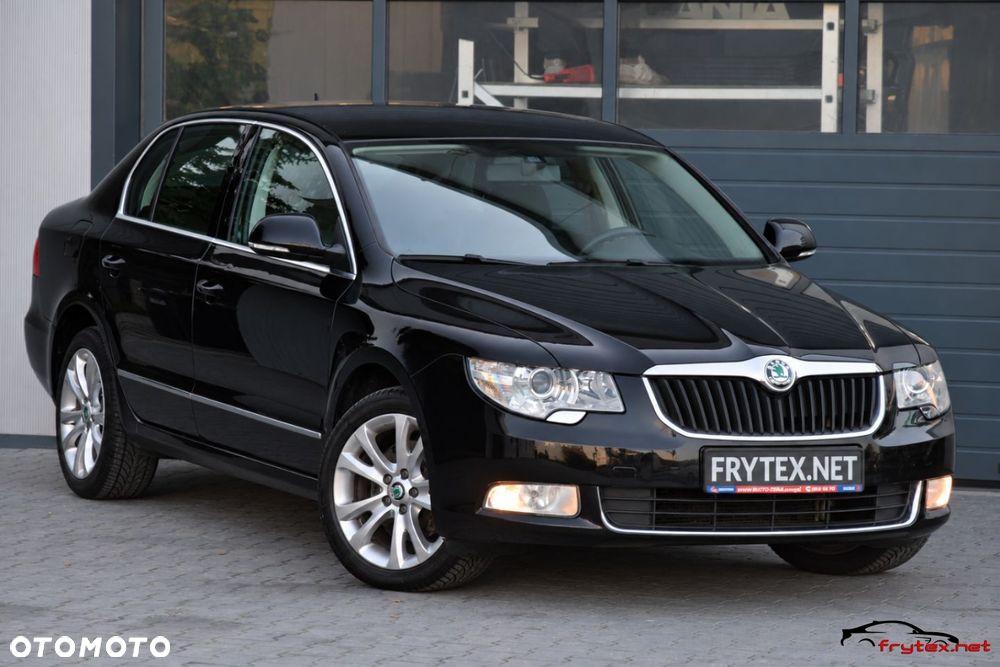Skoda Superb 2011 photo 2