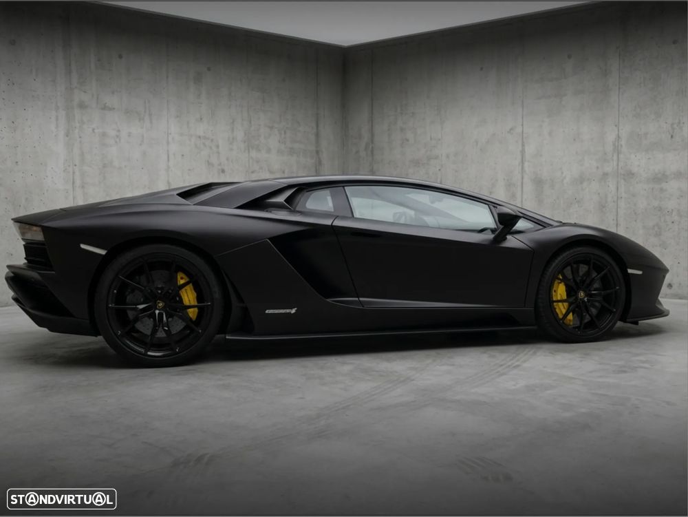 Lamborghini Aventador S - 3