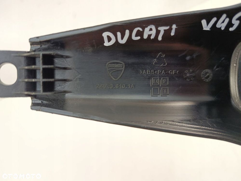 DUCATI V4S WYPEŁNIENIE NAKŁADKI ZAŚLEPKI KANAPY PASAŻERA - 8