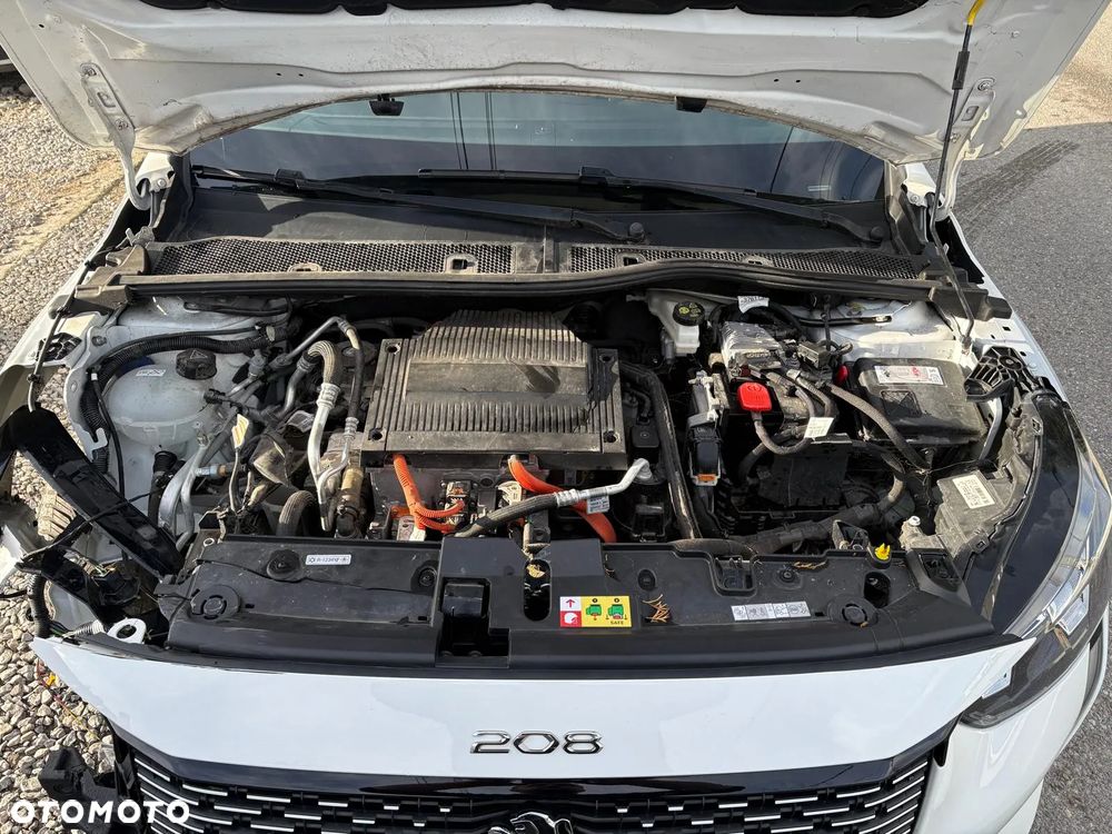Peugeot 208 e-208 50kWh GT - 28