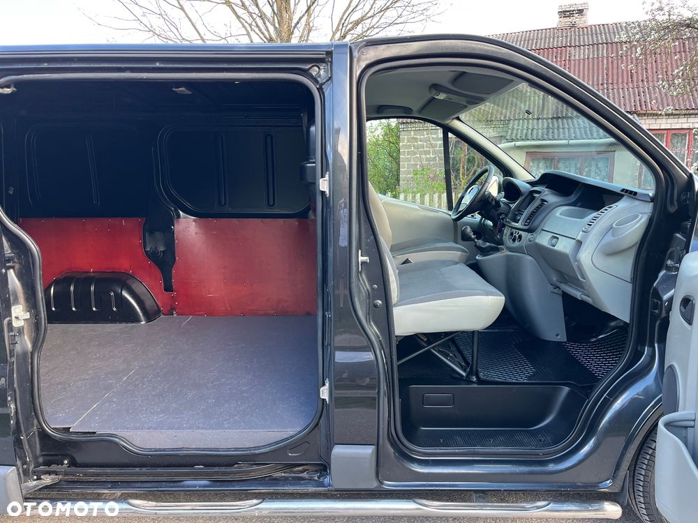 Opel VIVARO - 8