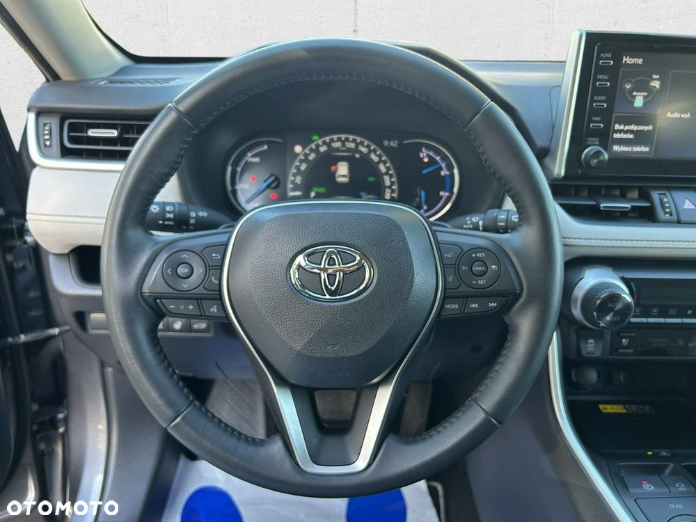Toyota RAV4 - 16