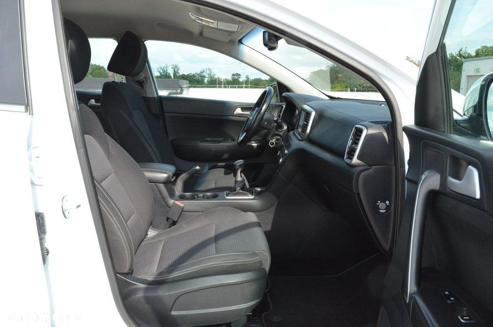 Kia Sportage 1.6 GDI 2WD ISG Spirit - 27