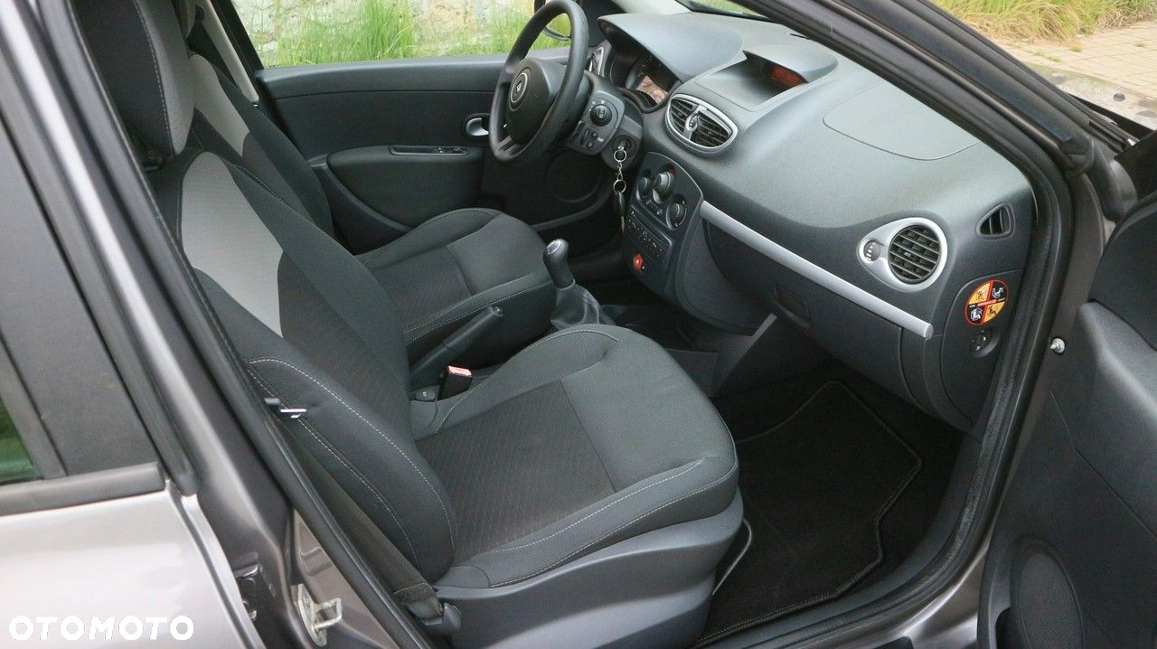 Renault Clio 1.2 16V 75 Collection - 15