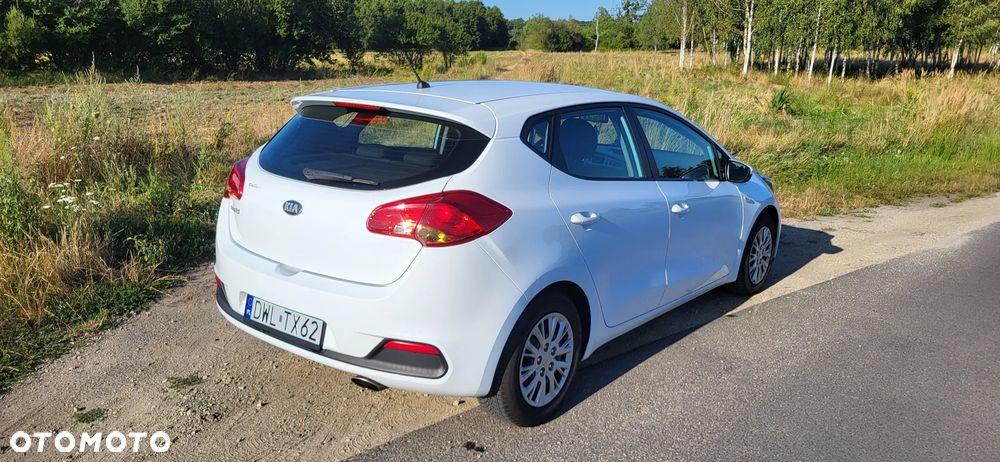 Kia Ceed - 12