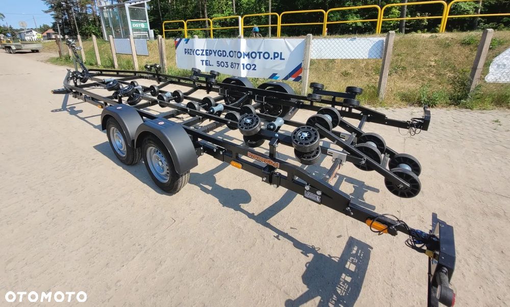 Lorries Przyczepa PP35-8825 podłodziowa 3,5T i PP30 3T ROLKI LORRIES - 11