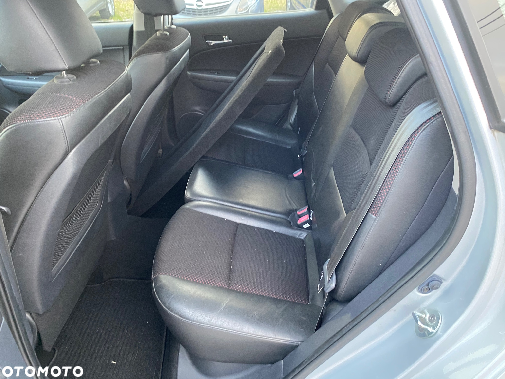 Hyundai i30 2.0 Premium - 34